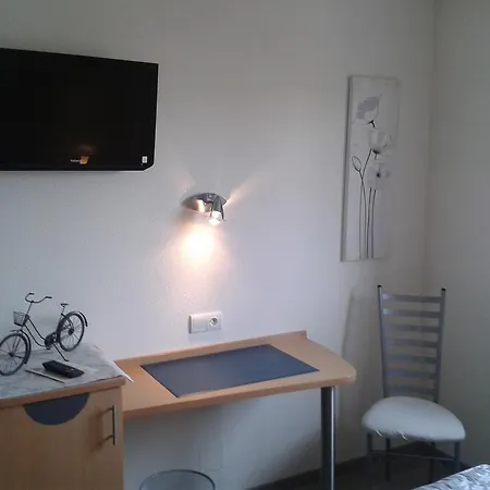 Des Bois Hotel 2*