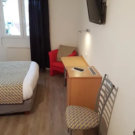 Des Bois Hotel 2*