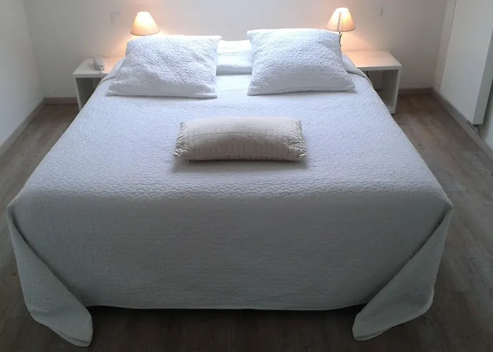 Des Bois Hotel 2*